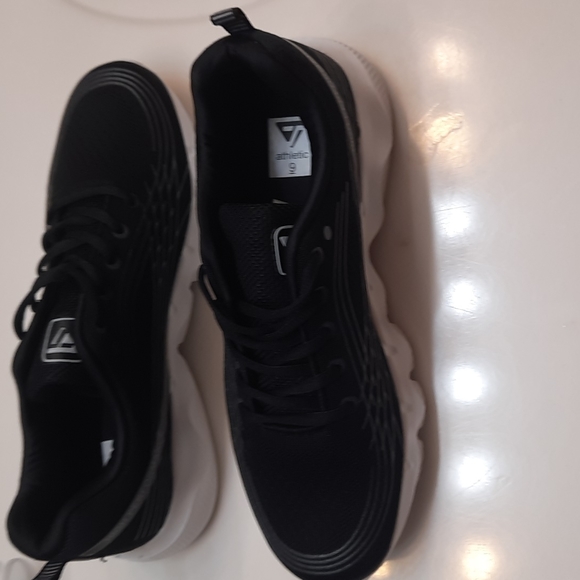 HIGH PERFORMANCE Athletic Shoes - Picture 5 of 6